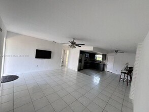 60 NE 184th Terrace in Miami, FL - Building Photo - Building Photo