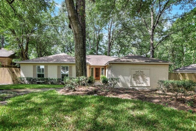 property at 75 Wood Hollow Dr
