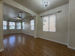 32 Delighted Ave in North Las Vegas, NV - Building Photo - Building Photo