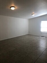 1900 Wild Cherry Dr in Tallahassee, FL - Building Photo - Building Photo