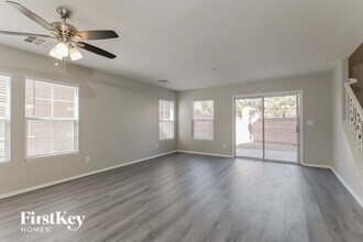 1080 Paradise Coach Dr in Henderson, NV - Building Photo - Building Photo