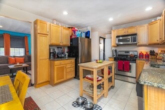 114 Granville Ave in Malden, MA - Building Photo - Building Photo