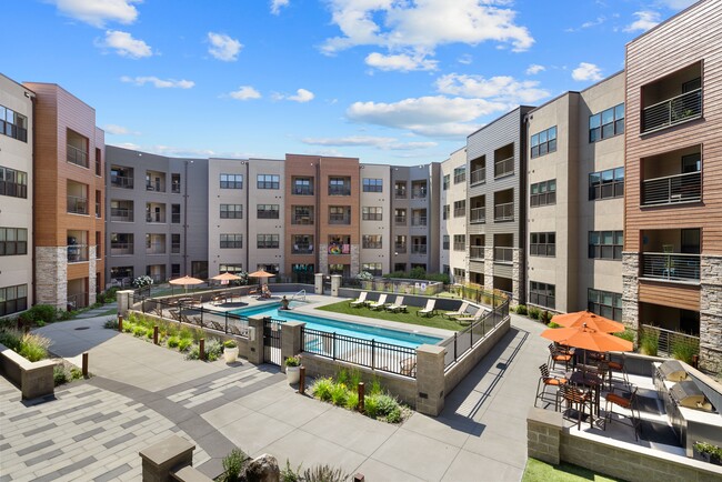 Avenue C Apartments in Billings, MT - Foto de edificio - Building Photo