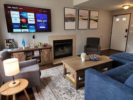 15904 Admiralty Way in Lynnwood, WA - Building Photo