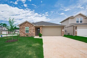 1726 Battisti Dr in Richmond, TX - Foto de edificio - Building Photo