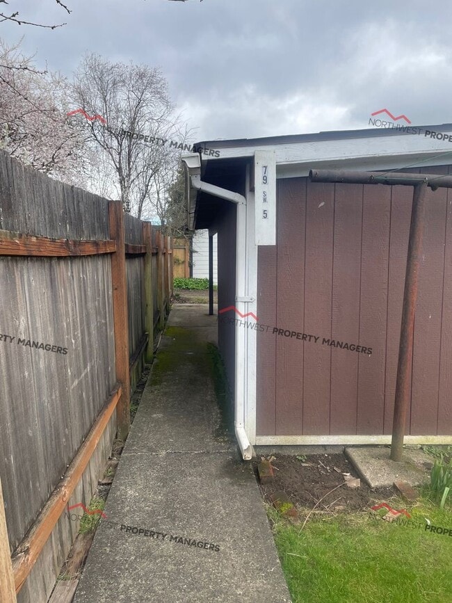 79-83 SW 5th St in Chehalis, WA - Building Photo - Building Photo