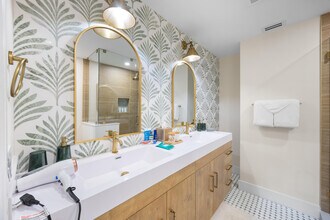 1096 SW 27th Ave in Boynton Beach, FL - Building Photo - Building Photo