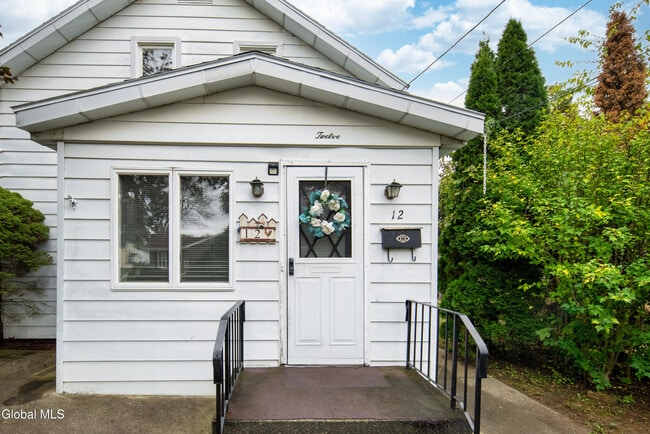 37 Undine St in Albany, NY - Building Photo - Building Photo