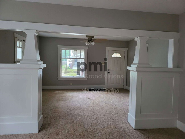 750 W Cushing St in Decatur, IL - Building Photo - Building Photo