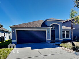 8105 Tar Hollow Dr in Gibsonton, FL - Building Photo