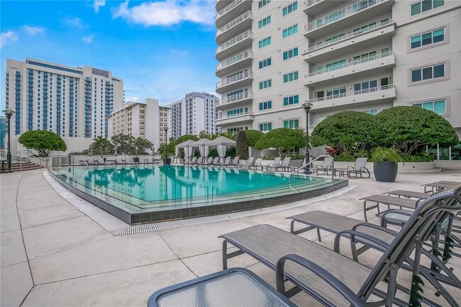 100 S Eola Dr, Unit 914 in Orlando, FL - Building Photo - Building Photo