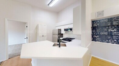 13810 Sutton Park Dr N in Jacksonville, FL - Building Photo - Building Photo