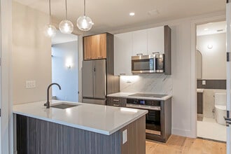 Pelham Residence in Bronx, NY - Building Photo - Building Photo