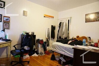 156 Thorndike St in Brookline, MA - Building Photo - Building Photo