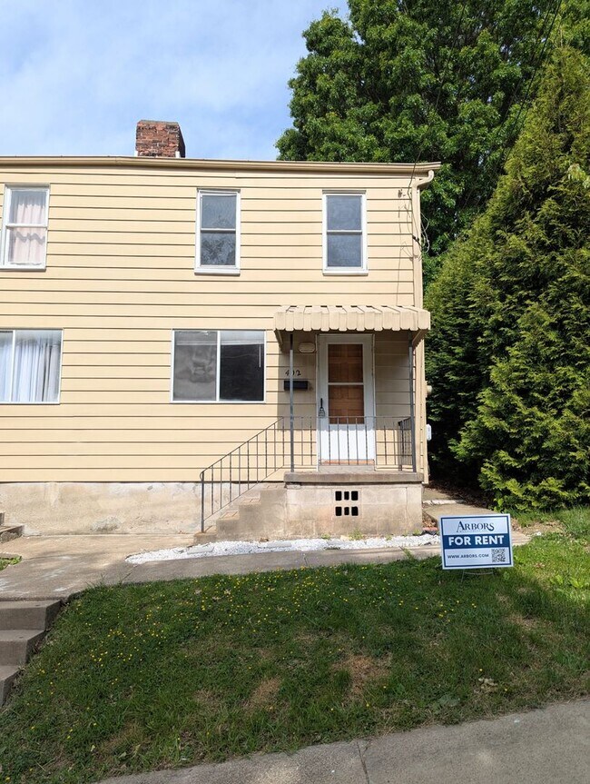 property at 402-404 Sweetbriar St