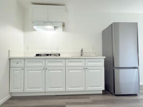 639 Griffith St in San Fernando, CA - Foto de edificio - Building Photo