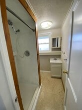 405 W Pearl St in Knoxville, IA - Building Photo - Building Photo