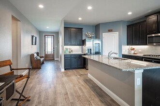 1202 Alderwood Dr in Justin, TX - Building Photo - Building Photo
