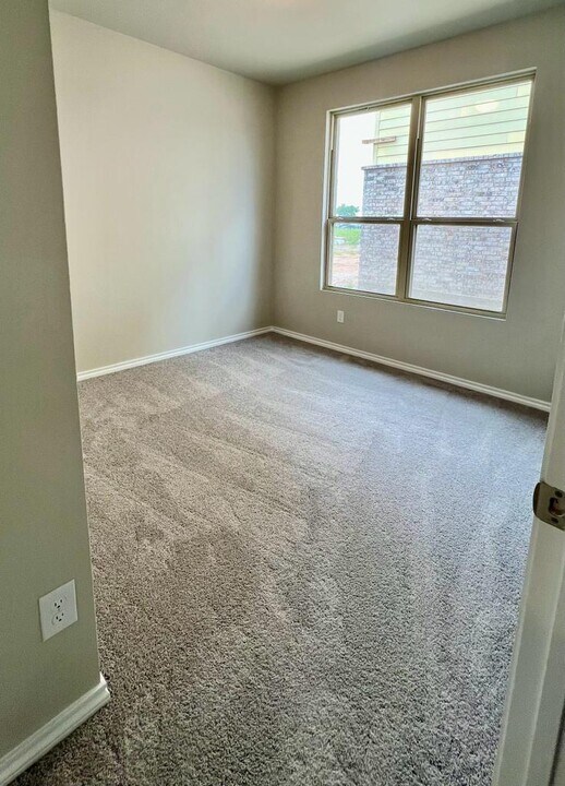 953 Billups Dr in Van Alstyne, TX - Building Photo
