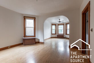 2042 W Armitage Ave, Unit 1 in Chicago, IL - Building Photo - Building Photo
