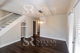 2211 Big Bend Dr in Carrollton, TX - Building Photo - Building Photo