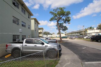 14140 NW 24th Ct in Opa Locka, FL - Building Photo - Building Photo