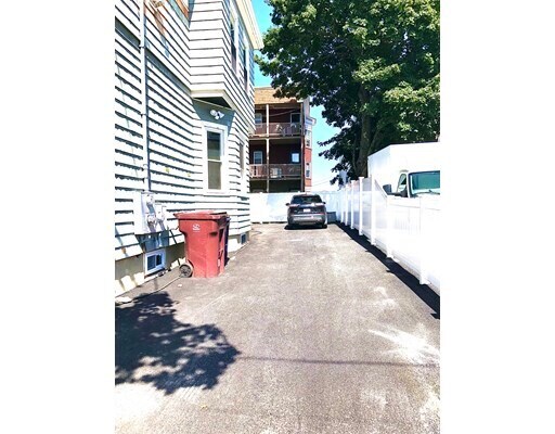 11 Mason St-Unit -1 in Everett, MA - Building Photo