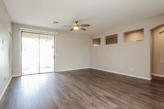 1990 E Browning Pl, Unit 2105 in Chandler, AZ - Building Photo - Building Photo