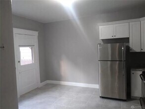 132 Cross St, Unit 132 in Dayton, OH - Foto de edificio - Building Photo