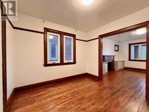 524 Eglinton Ave E in Toronto, ON - Building Photo - Building Photo