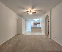 10232 Grant Creek Dr in Tampa, FL - Building Photo - Building Photo