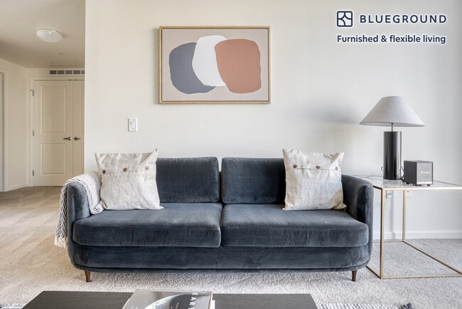 2865 Park Blvd-Unit -FL2-ID674 in Palo Alto, CA - Foto de edificio - Building Photo