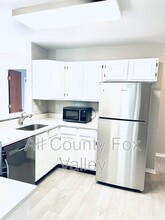134 Potawatomi Trail in Lake Zurich, IL - Building Photo - Building Photo