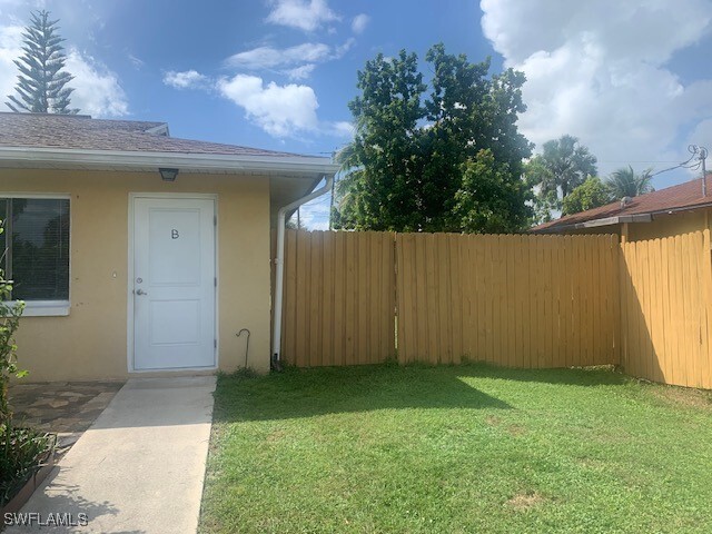 2327 Hunter Blvd in Naples, FL - Building Photo - Building Photo