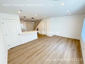 10255 Tujunga Canyon Blvd in Los Angeles, CA - Building Photo - Building Photo