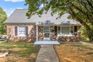 312 Boiling Springs Dr in Lexington, KY - Building Photo