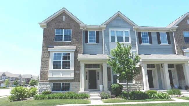2817 Henley Ln in Naperville, IL - Building Photo - Building Photo