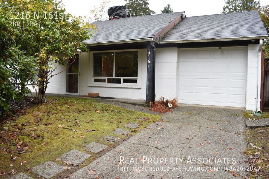 1216 N 161st St in Shoreline, WA - Building Photo