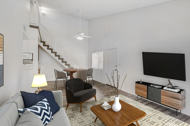 Las Flores Apartments in Santa Clarita, CA - Building Photo - Building Photo