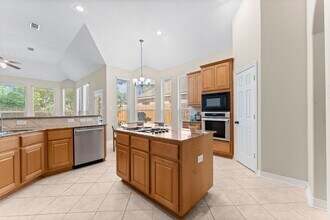 16131 Woodbend Trail Dr in Houston, TX - Building Photo - Building Photo