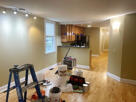 1059 W Fry St, Unit 1F in Chicago, IL - Building Photo