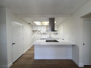 89 Del Vista Cir in Sacramento, CA - Building Photo - Building Photo