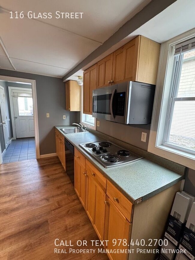 112-116 Glass St in Pembroke, NH - Building Photo - Building Photo