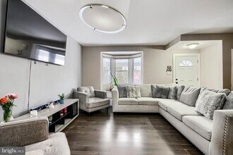 1543 Lochwood Rd in Baltimore, MD - Building Photo - Building Photo