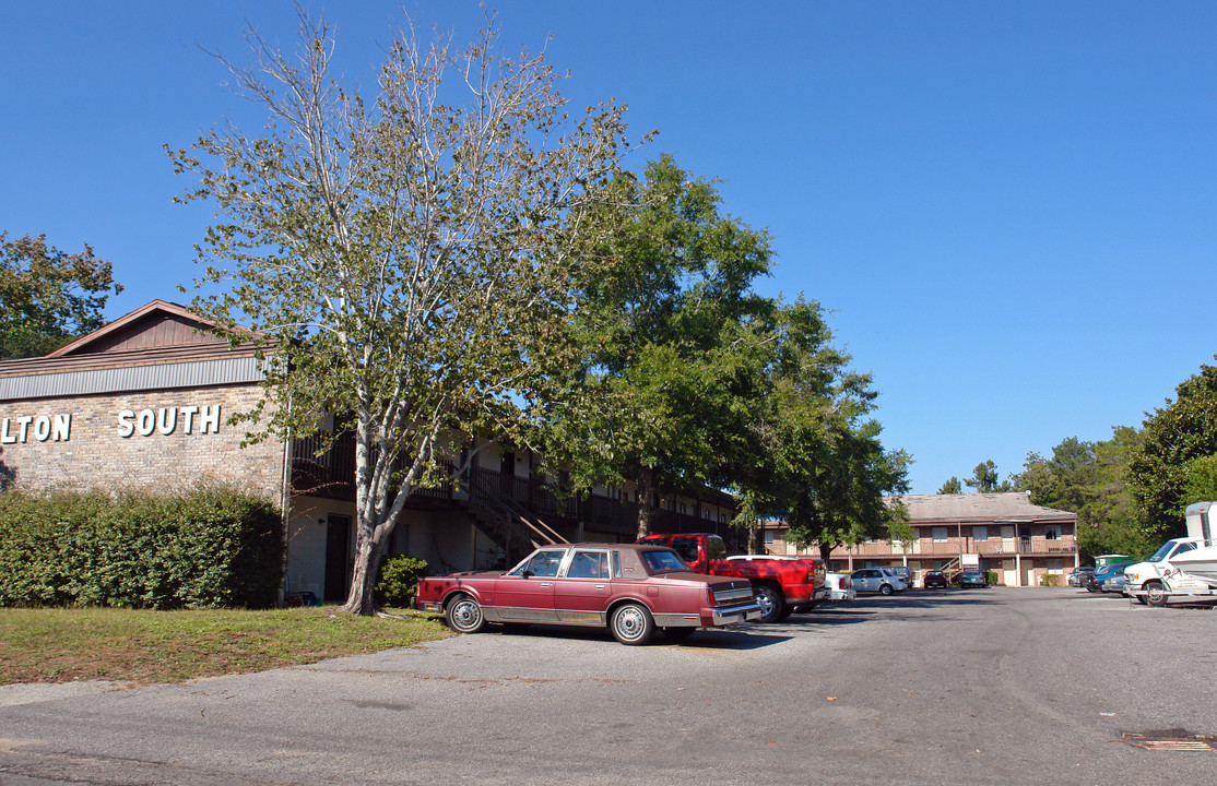 Walton South Apartments in Fort Walton Beach, FL - Building Photo