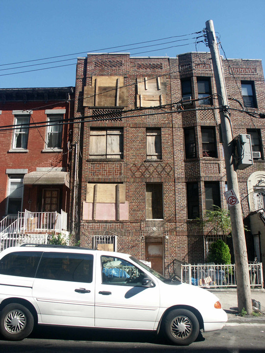 1968 Bathgate Ave in Bronx, NY - Building Photo