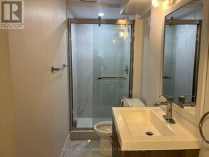 25 Navaho Dr in Toronto, ON - Building Photo - Building Photo