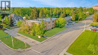 9932-9105 105 Ave in Grande Prairie, AB - Building Photo