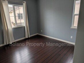 2732 Soho Ln in Fairfield, CA - Building Photo - Building Photo