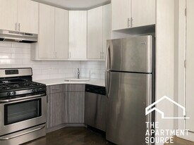 3921 N Janssen Ave, Unit Gs in Chicago, IL - Building Photo